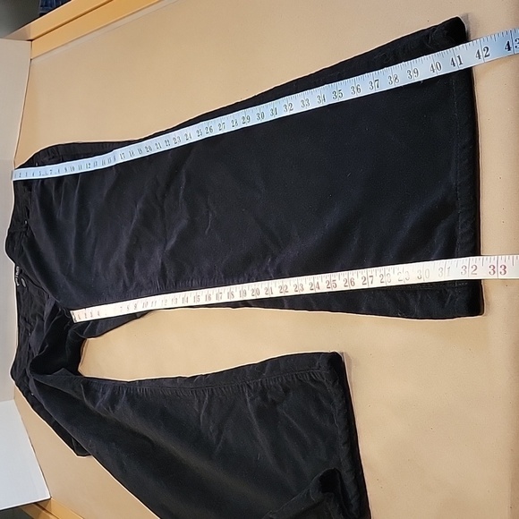 White House Black Market Blanc Size 6 Black Velvet Jeans Boot Leg, EUC - Picture 8 of 11